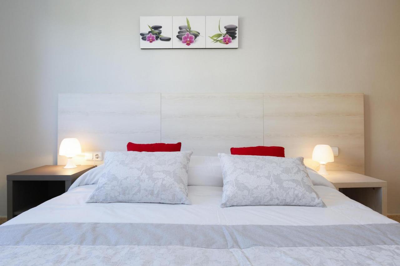 Vancouver'S Homestay By Turismar Salou Esterno foto